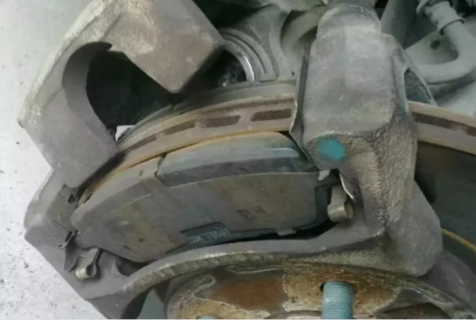 剎車片到底要不要換？三分鐘告訴你答案！