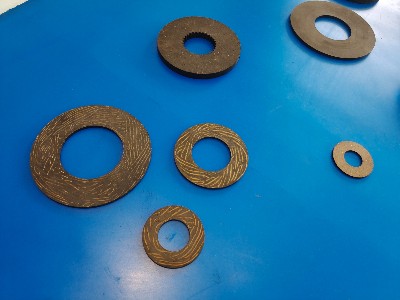 制動器摩擦片的壽命與硬度的關(guān)系是怎樣的？—漢樂科新材料